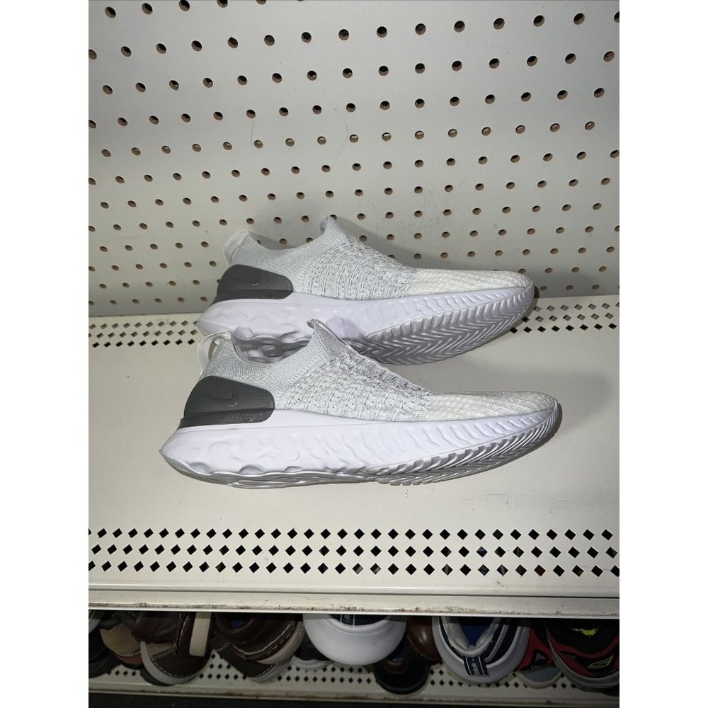 Nike React Phantom Run Flyknit 2 Womens Athletic Slip On Running Shoes Size 9.5 - Picture 5 of 8